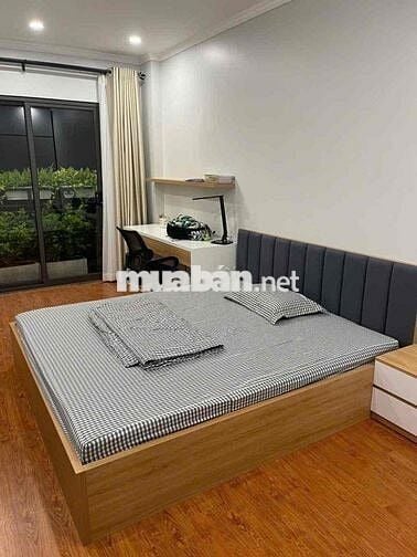 BÁN NHÀ GẦN MẶT PHỐ THẠCH BÀN- CỔ LINH, LONG BIÊN, 40m2,5 Tầng, 7.9 tỷ