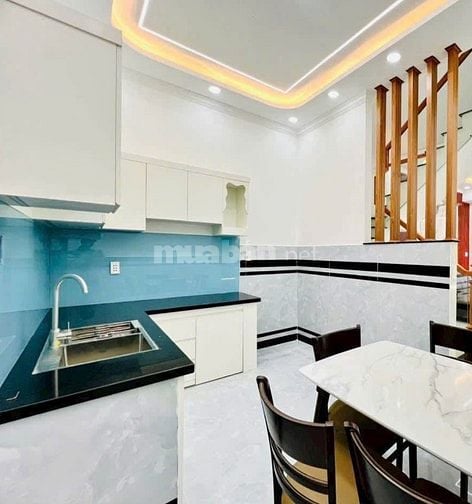 Bán nhà Nguyễn Hiền, P4, Quận 3 phong thuỷ đẹp. Giá 1tỷ980 46m2 có sổ