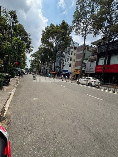 Bán nhà mặt tiền Trần Phú đoạn 2 chiều P8 Quận 5, DT 6x19m, thực tế 14