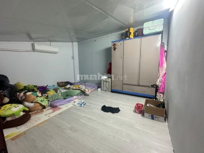 Chung cư thang bộ lầu 3 , mặt tiền đường trần phú 