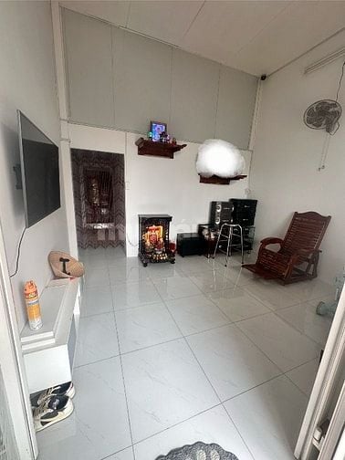 Chung cư thang bộ lầu 3 , mặt tiền đường trần phú 