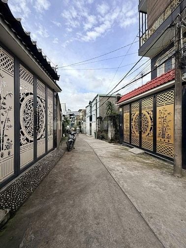 Nhà Mặt Tiền Quận2 - Đầy Đủ Nội Thất-3 Tầng-Sổ Riêng-Gần Chợ-Bệnh Viện