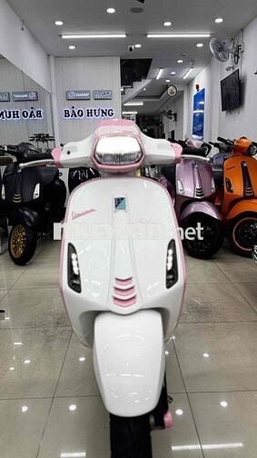 Vespa Sprint S125 Trắng hồng 1 chủ T8/2024