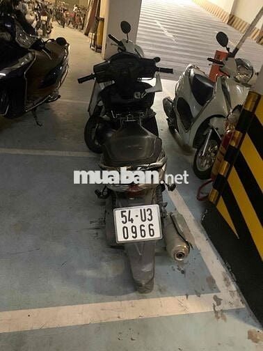 Thừa xe nên nhượng lại cho ai cần