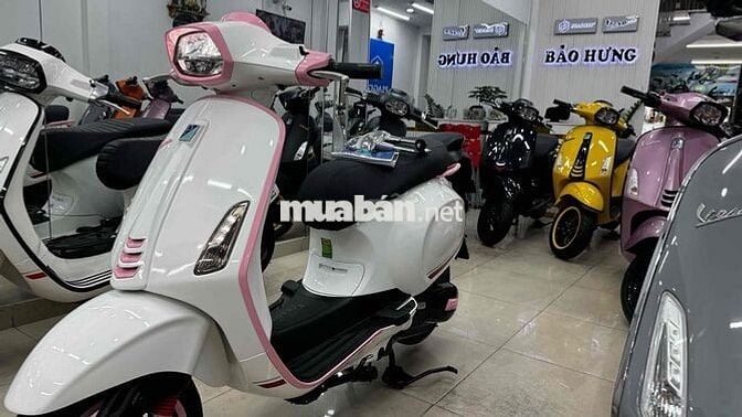 Vespa Sprint S125 Trắng hồng 1 chủ T8/2024