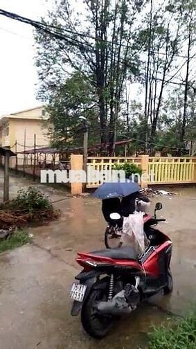 Nhà đẹp đối diện trường học 150m2, 2 phòng ngủ, cách chợ truồi 300m