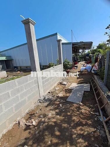 Nhà siêu phẩm mới xây ở Bến Lức ngay sát Vành đai 4