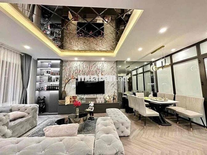 Chính chủ bán nhà  Lạc Long Quân – vỉa hè rộng, ô tô tránh – KD đỉnh