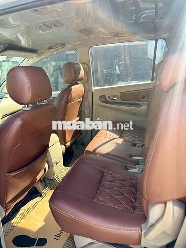 Toyota Innova 2015 E - 121000 km