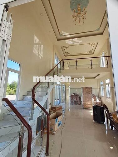 Nhà siêu phẩm mới xây ở Bến Lức ngay sát Vành đai 4