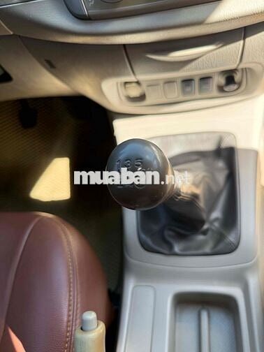 Toyota Innova 2015 E - 121000 km