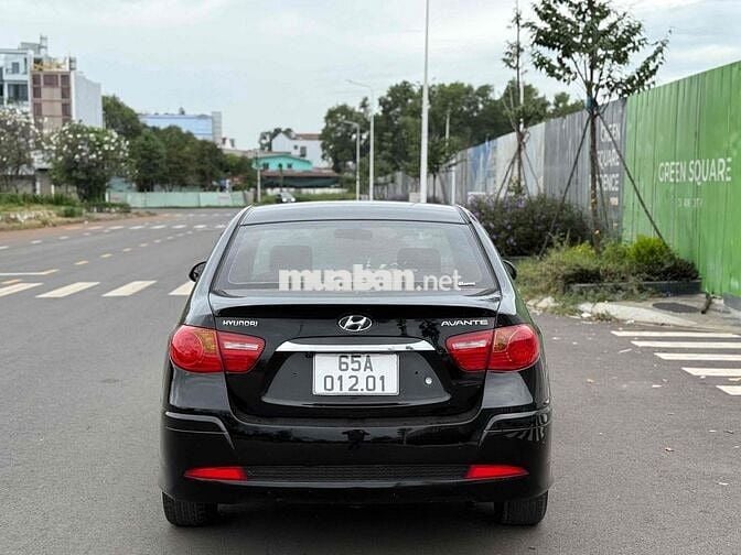 Hyundai Avante 2011 1.6 AT - 128000 km
