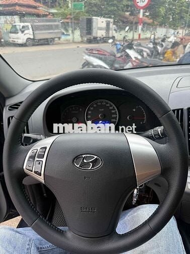 Hyundai Avante 2011 1.6 AT - 128000 km