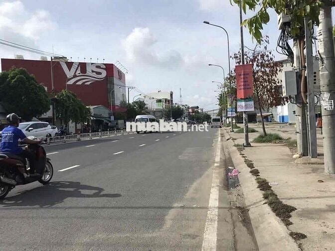 Cho thuê nhà khu Tên Lửa, MT đường Tên Lửa, DT 4 x 21m, 3.5 tấm, giá