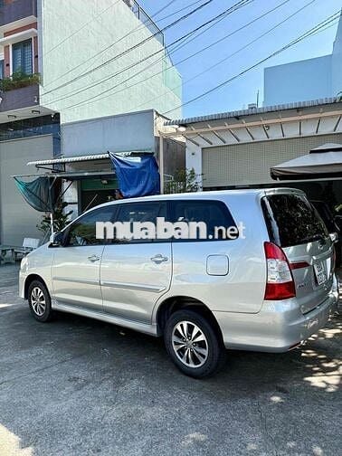 Toyota Innova 2015 E - 121000 km