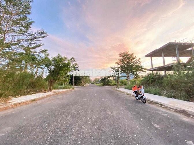 BÁN NỀN BIỆT THỰ 200M2 TRỤC CHÍNH KDC TÂY ĐÔ ECOPARK FULL THỔ CƯ 100%