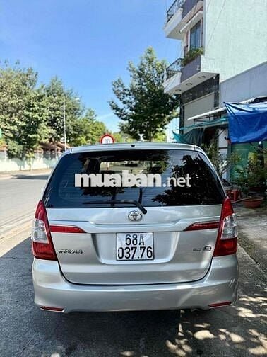 Toyota Innova 2015 E - 121000 km