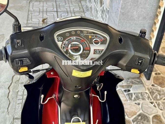 Xe máy SYM Elegant 50 Đen Đỏ