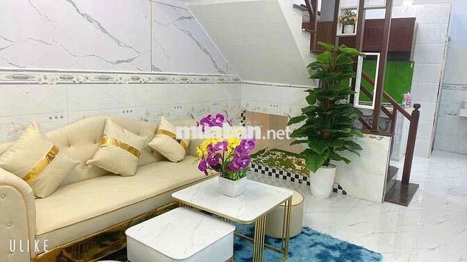 Bán nhà gấp hẻm xe hơi đường Nguyễn thị hương