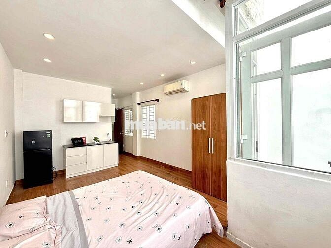 Căn Hộ Ngay Ngã Tư Hàng Xanh .... Ban Công Riêng ... Ngay Hutech 💦💦