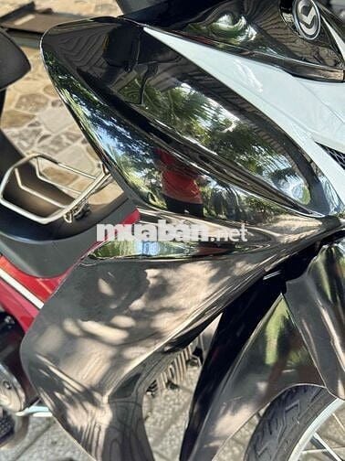 Xe máy SYM Elegant 50 Đen Đỏ