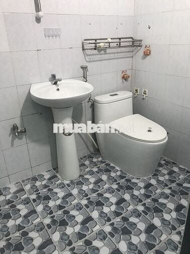 chính chủ cho thuê nhà mới DT4x10 giá 6tr/thg lửng ,HBC,TĐ