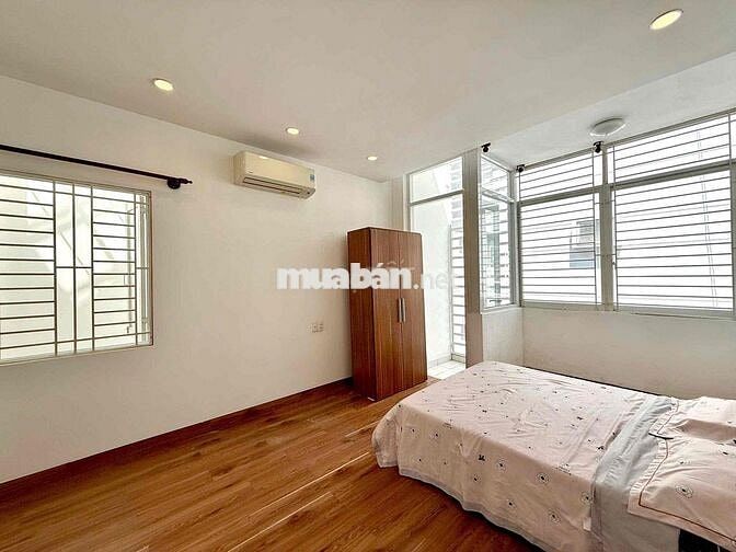 Căn Hộ Ngay Ngã Tư Hàng Xanh .... Ban Công Riêng ... Ngay Hutech 💦💦