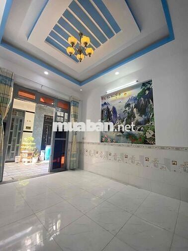 Nhà Hóc Môn 425triệu đúc thật kiên cố sát chợ Nhị Xuân điện nước sẵn