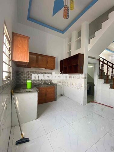 Nhà Hóc Môn 425triệu đúc thật kiên cố sát chợ Nhị Xuân điện nước sẵn