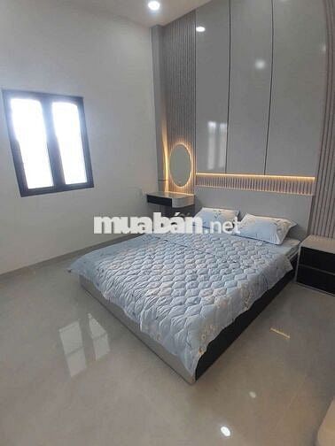 Nhà trệt 1 Lầu, đường nhựa, gần trường học, DT: 4,5x26, 4PN, 3WC