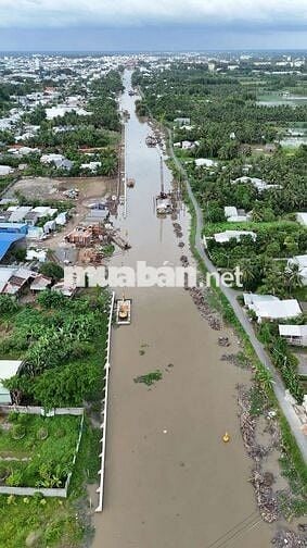 Bán 2.400m2 đất 2 mặt tiền trước là Đồng Khởi sau bờ kè Sông Long Bình