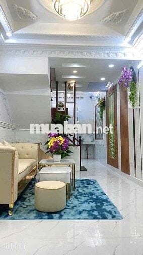 Bán nhà gấp hẻm xe hơi đường Nguyễn thị hương