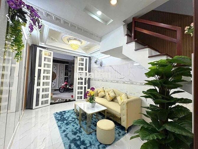 Bán nhà gấp hẻm xe hơi đường Nguyễn thị hương