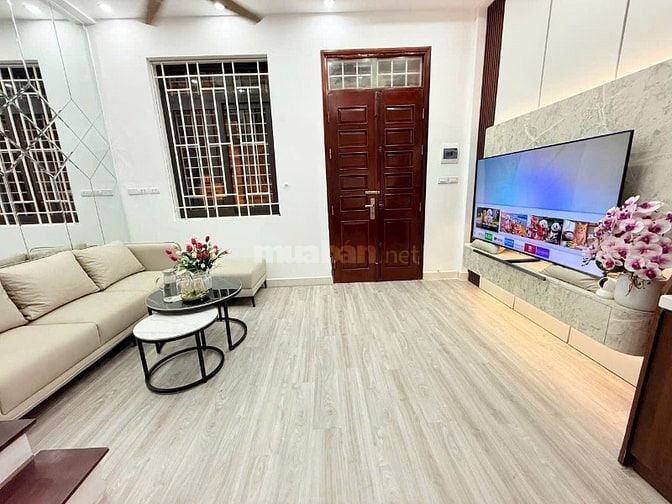 CỰC ĐẸP - VÕ CHÍ CÔNG - HOÀNG QUỐC VIỆT - 32M - 5 TẦNG - MT 6M 