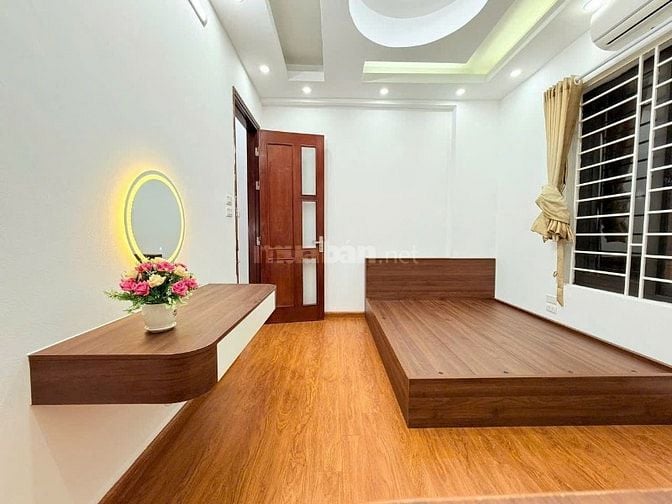 CỰC ĐẸP - VÕ CHÍ CÔNG - HOÀNG QUỐC VIỆT - 32M - 5 TẦNG - MT 6M 