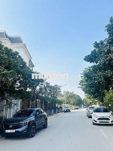 Hơn 7 tỷ - Nhà Tây Mỗ lô góc - Mặt ô tô tránh - Xây mới full đồ!!