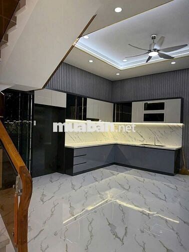 Bán lỗ 200tr - Nhà 1 trệt 1 lầu sát Bửu Long giá chỉ 1t990