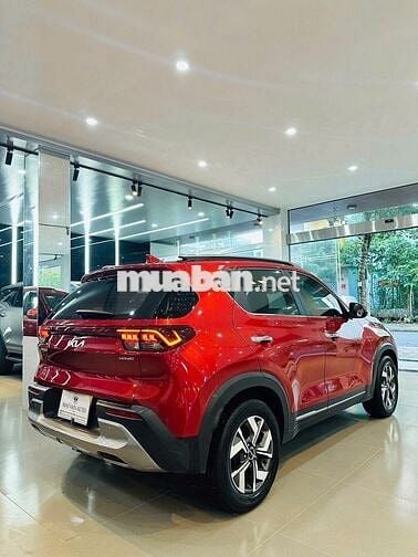 Kia Sonet 1.5 AT Luxury 2023