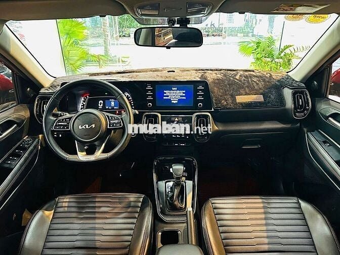 Kia Sonet 1.5 AT Luxury 2023