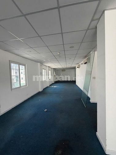 Cho thuê nguyên tòa nhà mặt tiền Nguyễn Văn Thủ Quận 1, giá rẻ, vị trí