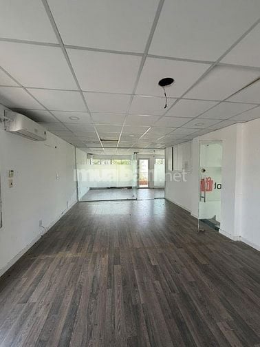 Cho thuê nguyên tòa nhà mặt tiền Nguyễn Văn Thủ Quận 1, giá rẻ, vị trí