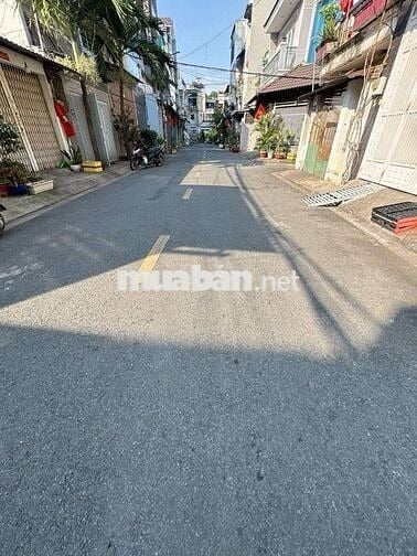 BÁN NHÀ TÂN PHÚ 8M CÓ LỀ , KINH DOANH , NGAY THOẠI NGỌC HẦU