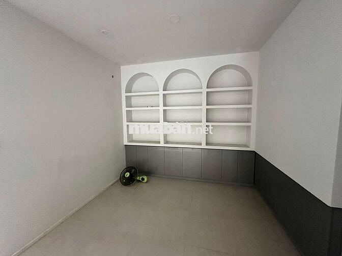 🔥CHO THUÊ NHÀ HXH 1 TRỆT 2 LẦU ĐƯỜNG ĐẶNG VĂN NGỮ