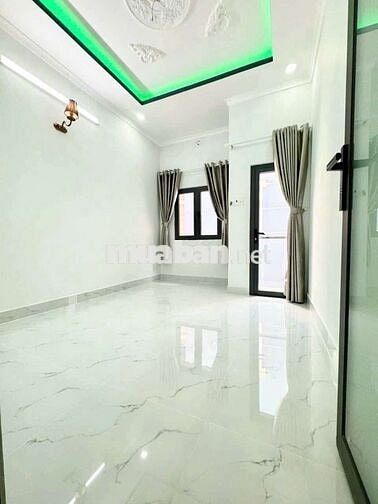 Cần bán nhà đang ở đoạn đường Huỳnh Tấn Phát gần Phú Mỹ Hưng quận 7