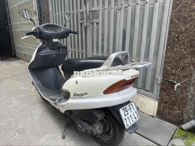 Xe máy Spacy 125 Nhật màu trắng