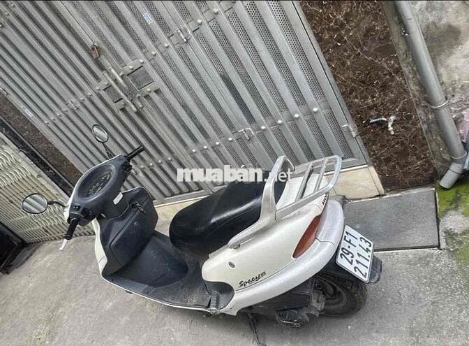 Xe máy Spacy 125 Nhật màu trắng