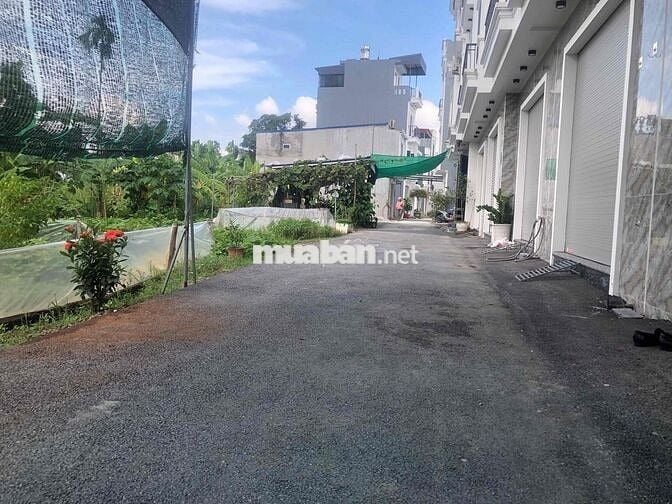 Nhà 3 tầng HXH 5m tổ 7 Thị Trấn An Dương giá chỉ 2,17 tỷ đồng