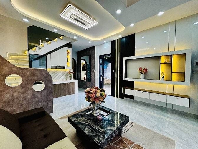 Nhà Lô Góc Lotte Mart Gò Vấp Oto Đậu Cửa KO Lộ Giới 3PN 45m2 Chỉ 5.xTy