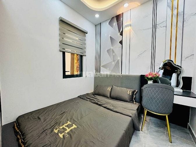 Nhà Lô Góc Lotte Mart Gò Vấp Oto Đậu Cửa KO Lộ Giới 3PN 45m2 Chỉ 5.xTy