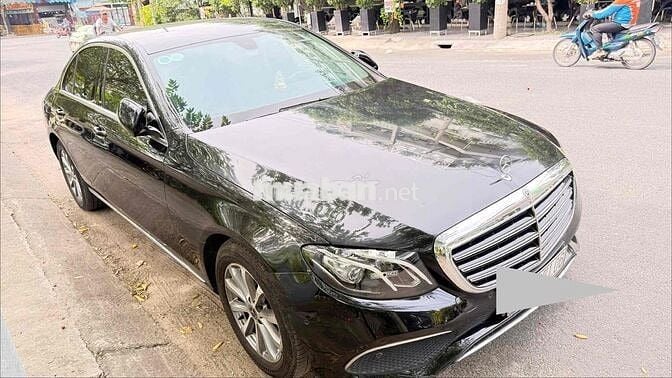 Mercedes Benz E Class 2019 E200 - 119000 km